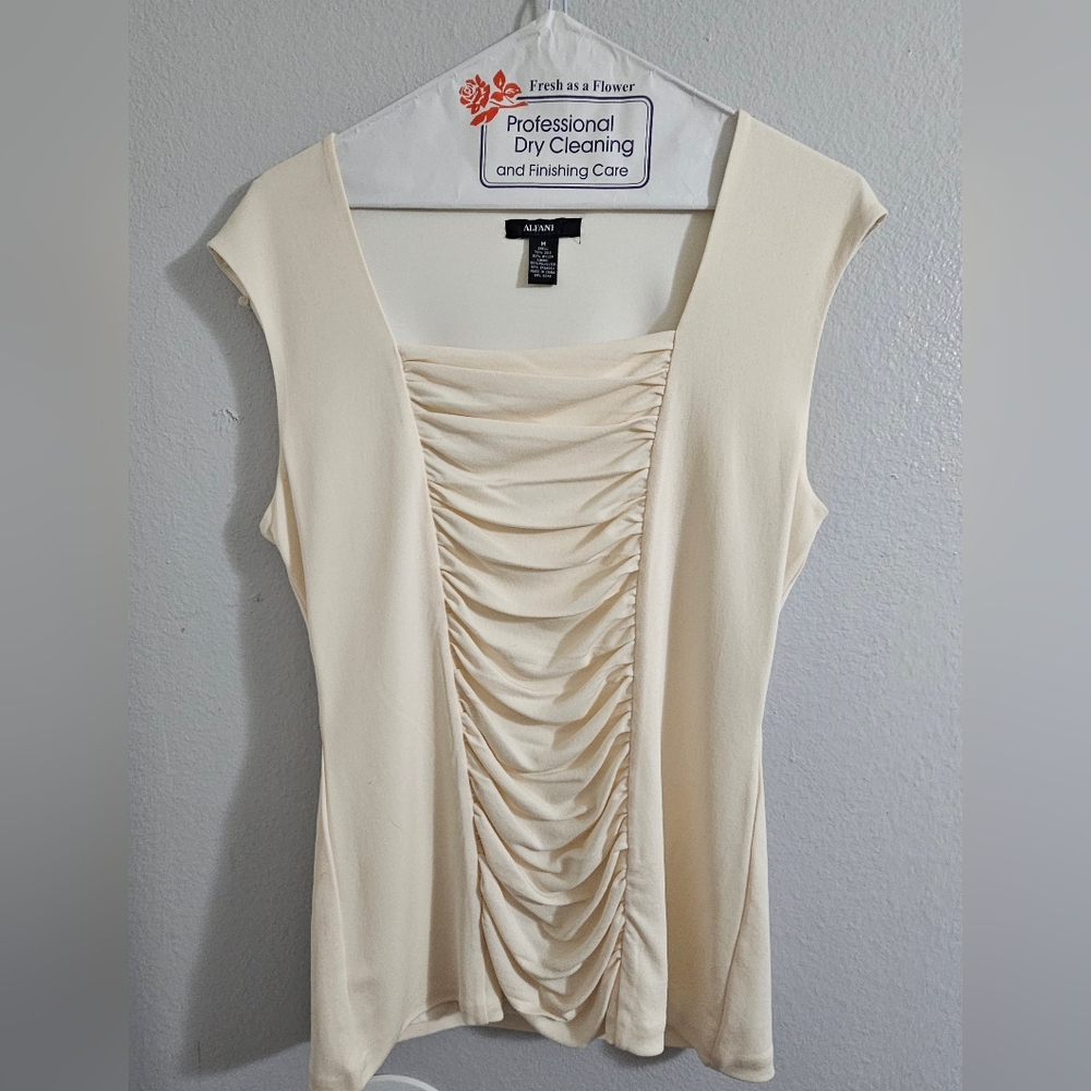 Women's Alfani Sleeveless Ribbed Cream Blouse Size M